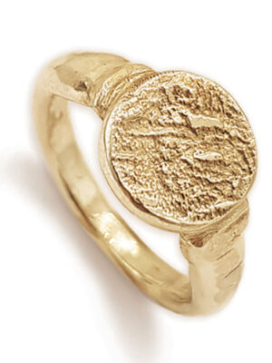 'Signet' ring