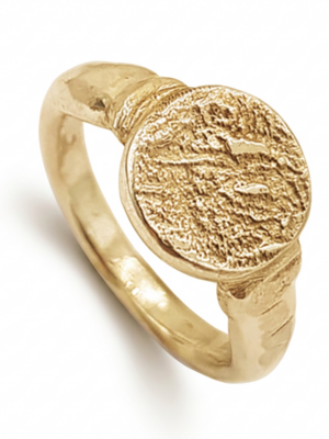 'Signet' ring